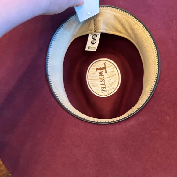 Twister wool felt festival hat size Small Maroon in color - Picture 5 of 7